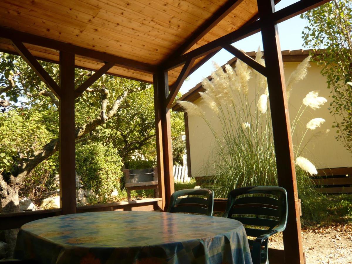 Les Chalets Du Verger Des Ascarines Corneilla-de-Conflent Exterior photo